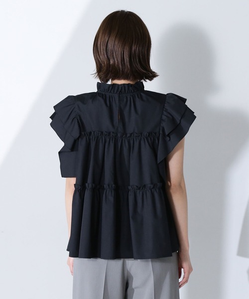 NATURAL BEAUTY BASIC（ナチュラルビューティーベーシック）の「◇フリルティアードブラウス（シャツ/ブラウス・レディース・ブラック/オフホワイト/ブルー・SMALL/MEDIUM）」の21枚目の写真