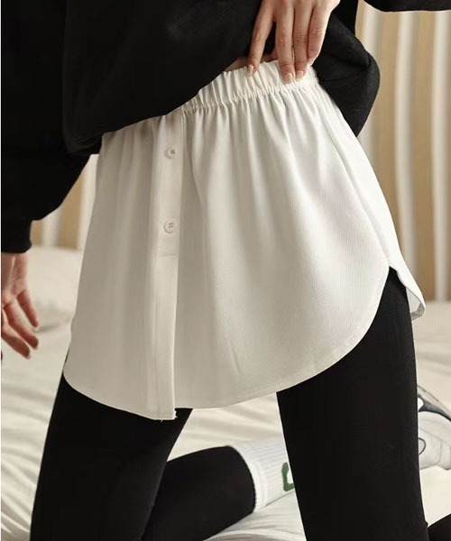 VIBGYOR Women(ヴィブジョー ウィメン)の「【urge select】フロントボタンデザイン カットソー生地 レイヤードシャツ/つけ裾(その他トップス・レディース・ブラック/ホワイト・FREE)」の5枚目の写真