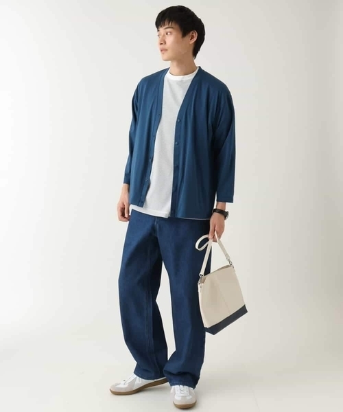 a.v.v（アーヴェヴェ）の「【接触冷感】細ボーダーセミワイドシルエットカットソー（Tシャツ/カットソー・メンズ・ブラック/ホワイト・48/46）」の12枚目の写真