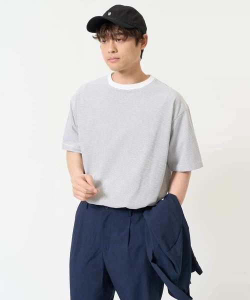 a.v.v（アーヴェヴェ）の「【接触冷感】細ボーダーセミワイドシルエットカットソー（Tシャツ/カットソー・メンズ・ブラック/ホワイト・48/46）」の15枚目の写真