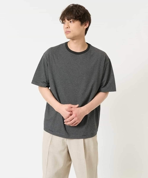 a.v.v（アーヴェヴェ）の「【接触冷感】細ボーダーセミワイドシルエットカットソー（Tシャツ/カットソー・メンズ・ブラック/ホワイト・48/46）」の19枚目の写真