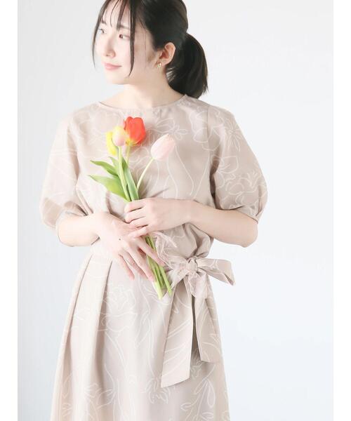 【新品・完売品】Te chi chi 日比谷花壇　ボタニカル　ワンピース　値下❤︎ セール】【日比谷花壇コラボ】刺繍ライクプリントワンピース