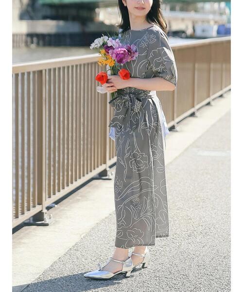 Te chichi TERRASSE(テチチテラス)の「【日比谷花壇コラボ】刺繍ライクプリントワンピース(ワンピース・レディース・ベージュ/グリーン/チャコールグレー・F)」の8枚目の写真