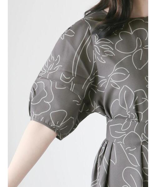 Te chichi TERRASSE(テチチテラス)の「【日比谷花壇コラボ】刺繍ライクプリントワンピース(ワンピース・レディース・ベージュ/グリーン/チャコールグレー・F)」の17枚目の写真