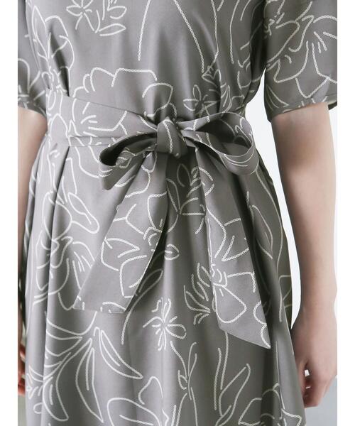 Te chichi TERRASSE(テチチテラス)の「【日比谷花壇コラボ】刺繍ライクプリントワンピース(ワンピース・レディース・ベージュ/グリーン/チャコールグレー・F)」の18枚目の写真