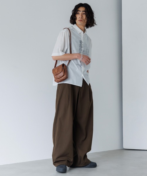 SINSS（シンス）の「Graphic shirt / グラフィックシャツ（シャツ/ブラウス・メンズ・ブラック/ホワイト・LARGE/MEDIUM/SMALL）」の5枚目の写真