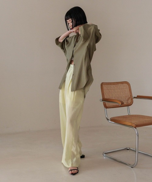 LOWRYS FARM（ローリーズファーム）の「シアーＢＩＧシャツＳＳ　 325470（シャツ/ブラウス・レディース・チャコールグレー/アイボリー/カーキ/イエロー・FREE）」の15枚目の写真