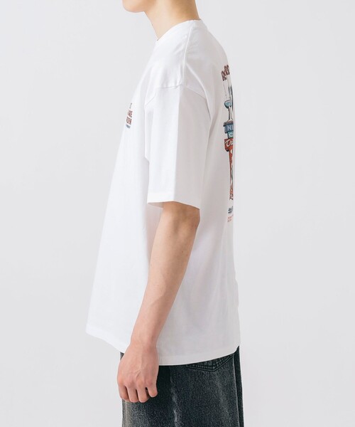 BEAMS HEART（ビームスハート）の「サインボード グラフィック Tシャツ（Tシャツ/カットソー・メンズ・ホワイト/ホワイト系その他2・SMALL/MEDIUM/LARGE）」の21枚目の写真