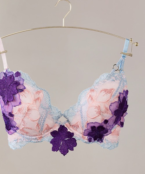 LINGERIEAM（ランジェリアム）の「ビビッドモーション　グラマーアップブラ（B・Cカップ）（ブラジャー・レディース・ピンク/レッド・B70/B75/C70/C75/B65/C65）」の15枚目の写真