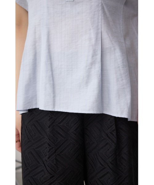AZUL by moussy(アズールバイマウジー)の「タックスキッパーブラウス(シャツ/ブラウス・レディース・ライトグレー/ブラック/オフホワイト・FREE)」の4枚目の写真