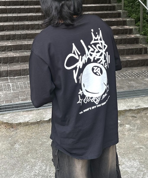 ILL'S(イルズ)の「ビリヤードバックプリント ビッグシルエット カジュアルストリート 半袖Tシャツ カットソー ユニセックス(Tシャツ/カットソー・メンズ・ブラック/ホワイト/ブラック系その他2/ホワイト系その他2/ブラック系その他/ホワイト系その他・M/L)」の4枚目の写真