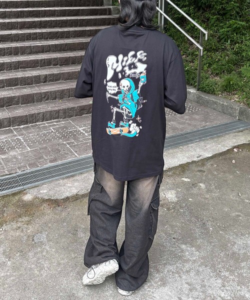 ILL'S(イルズ)の「ビリヤードバックプリント ビッグシルエット カジュアルストリート 半袖Tシャツ カットソー ユニセックス(Tシャツ/カットソー・メンズ・ブラック/ホワイト/ブラック系その他2/ホワイト系その他2/ブラック系その他/ホワイト系その他・M/L)」の9枚目の写真