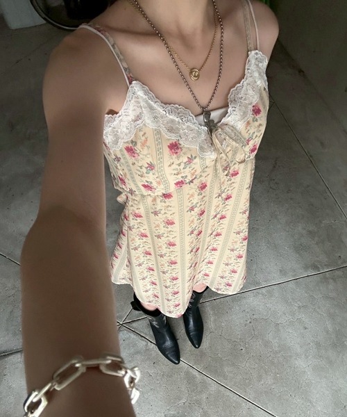 ★セール／即発♪★BCBG Kokoシンメトリーレーストリムワンピ★ セール】レーストリムフラワーパターンミニワンピース