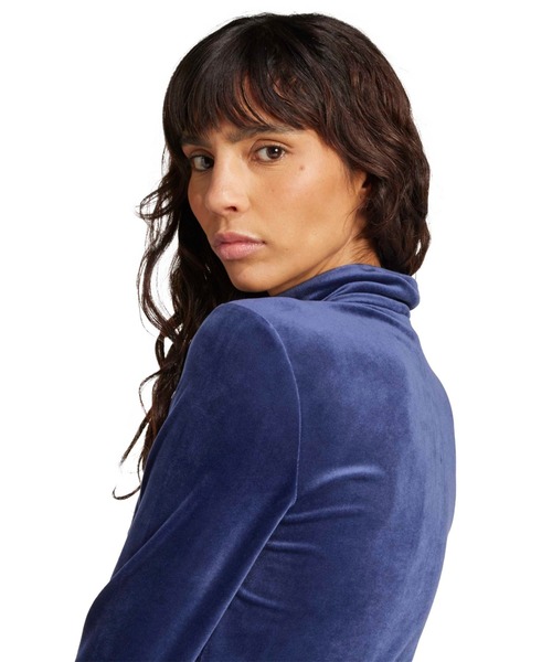 adidas(アディダス)の「adidas Essentials Velvet Fitted Track Top / アディダス エッセンシャルズ ベルベット フィッティド トラックトップ(ジャージ・レディース・インディゴブルー・L/M/S)」の9枚目の写真