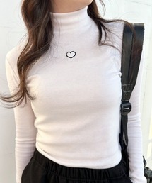 ipugo/イプゴ ワンポイントハート刺繍モックネックトップス