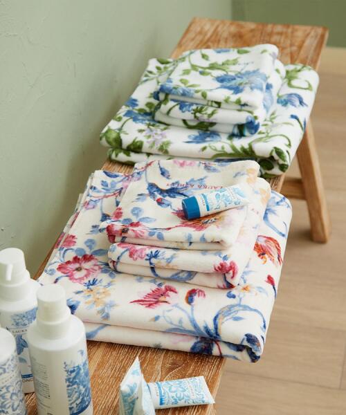 LAURA ASHLEY(ローラアシュレイ)の「ローザリンド柄 シャーリングプリント バスタオル(タオル・レディース・ピンク系5/ブルー系・00)」の2枚目の写真