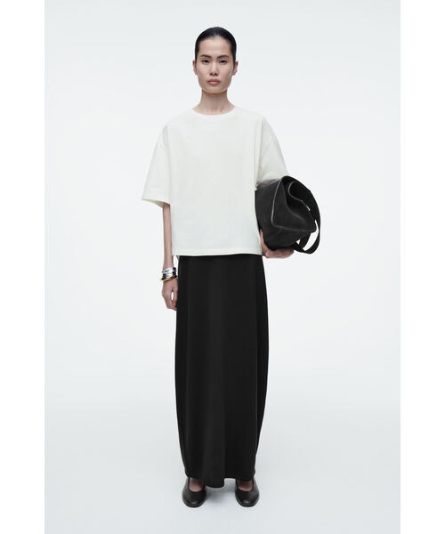 COS（コス）の「コントラストパネルTシャツ（Tシャツ/カットソー・レディース・ライトブルー/オフホワイト・M/S/XS/L）」の12枚目の写真