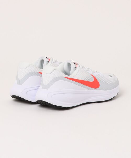 NIKE(ナイキ)の「《NIKE》REVOLUTION 8(スニーカー・メンズ・ブラック×ホワイト/ホワイト/ブラック×ブラック/ホワイト×レッド/グリーン/ホワイト×ブラック/グリーン系その他/ブルー/グレー系その他/ホワイト系その他/グリーン系その他2/ホワイト系その他2/ホワイト系その他3/ネイビー/ホワイト×シルバー・25.0cm/25.5cm/26.0cm/26.5cm/27.0cm/27.5cm/28.0cm/29.0cm/28.5cm)」の16枚目の写真