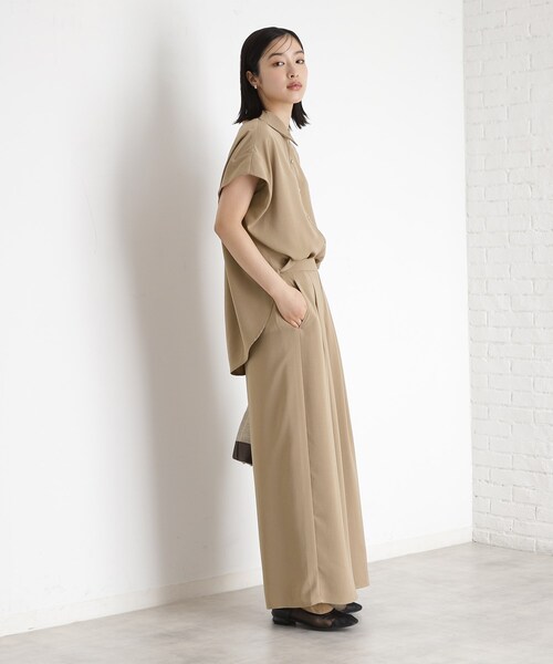 THE SHOP TK (ザ ショップ ティーケー )の「コットンライクブラウス【接触冷感/洗濯機OK/UV/セットアップ可】(シャツ/ブラウス・レディース・ベージュ/ネイビー/アイボリー・12/13)」の15枚目の写真