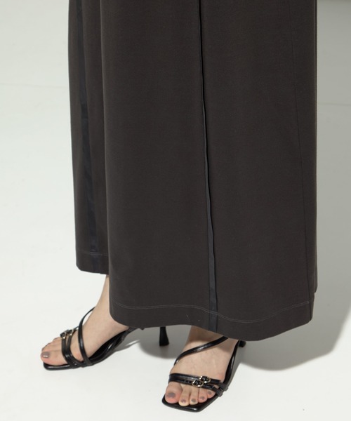 CINOH(チノ)の「【CINOH/チノ】《STUDIOUS別注》SIDE LINE DRESS/サイドラインドレス/ノースリーブワンピ(ワンピース・レディース・ダークグレー/ネイビー・36/38)」の13枚目の写真