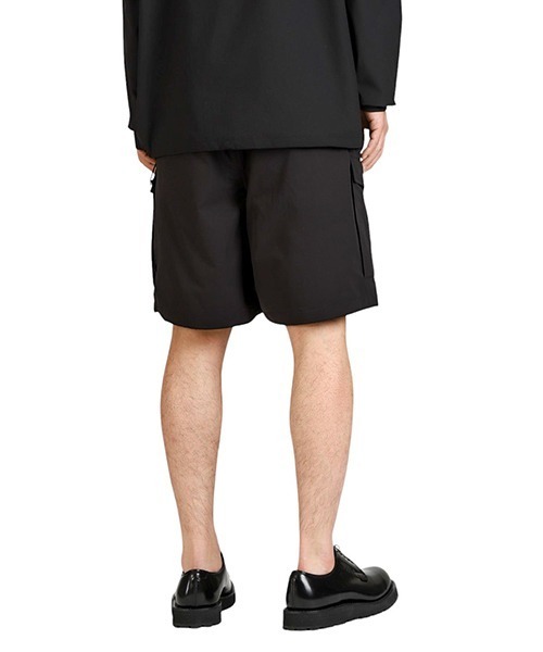 DAIWA PIER39（ダイワピア39）の「DAIWA PIER39 / ダイワ ピアサーティナイン：TECH 6POCKET SHORTS：BP-60025[PIE]（その他パンツ・メンズ・ブラック/チャコールグレー/ライトカーキ・S/L/M）」の6枚目の写真