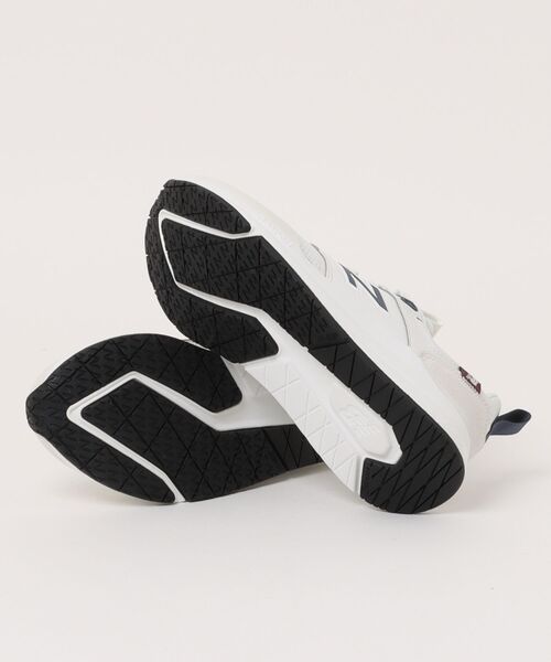 NEW BALANCE(ニューバランス)の「newbalance ニューバランス UA900 AR2(スニーカー・レディース・ホワイト・24.0cm/24.5cm/25.0cm/23.5cm)」の3枚目の写真