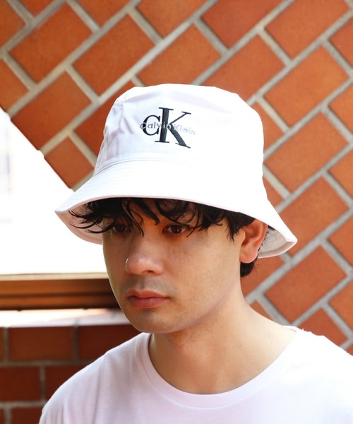 Calvin Klein(カルバン・クライン)の「Calvin Kleinバケットハット(ハット・メンズ・ブラック/ホワイト系その他・FREE)」の3枚目の写真