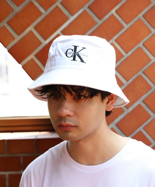 Calvin Klein(カルバン・クライン)の「Calvin Kleinバケットハット(ハット・メンズ・ブラック/ホワイト系その他・FREE)」の5枚目の写真