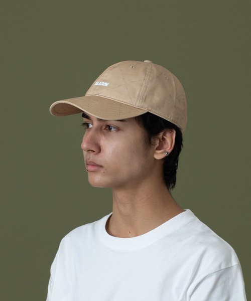 XLARGE(エクストララージ)の「BARBED WIRE CAP(キャップ・メンズ・ブラック/ベージュ・ONE SIZE)」の3枚目の写真