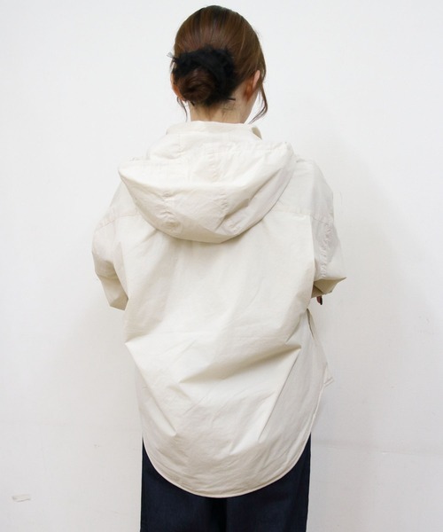 GYMPHLEX（ジムフレックス）の「Gymphlex/ジムフレックス　ボタンダウンフーデッドロングスリーブシャツ　B.D. HOODED LONG SLEEVE SHIRT　GY-B0412 DNT（その他アウター・レディース・チャコールグレー/クリーム・14）」の5枚目の写真