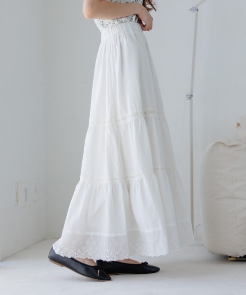 flower(フラワー)の「ブルームコットンスカート(スカート・レディース・ホワイト/ブラウン・FREE)」の3枚目の写真