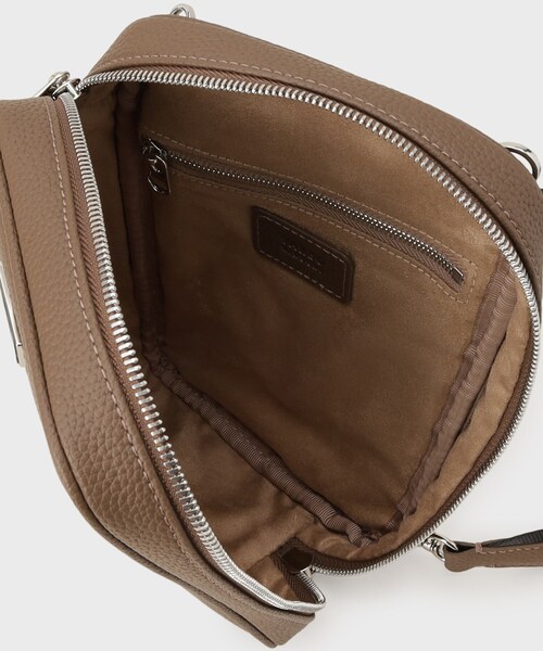 TAKEO KIKUCHI(タケオキクチ)の「マイクロファイバークロスボディバッグ(ボディバッグ/ウエストポーチ・メンズ・ブラウン系その他/ブラック/ベージュ・00)」の10枚目の写真