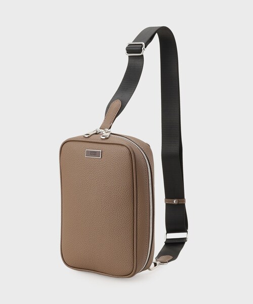 TAKEO KIKUCHI(タケオキクチ)の「マイクロファイバークロスボディバッグ(ボディバッグ/ウエストポーチ・メンズ・ブラウン系その他/ブラック/ベージュ・00)」の15枚目の写真