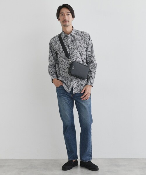 TAKEO KIKUCHI(タケオキクチ)の「マイクロファイバークロスボディバッグ(ボディバッグ/ウエストポーチ・メンズ・ブラウン系その他/ブラック/ベージュ・00)」の18枚目の写真