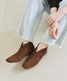 quaranciel（カランシエル）の「quaranciel: Vカット スクエアトゥ ショート ブーツ（ブーツ・レディース）」