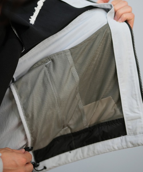 Columbia(コロンビア)の「columbia/コロンビア 撥水加工布帛ジャケット XE9226(マウンテンパーカー・メンズ・ブラック/ブルーグレー/カーキ/ダークブラウン・S/M/L/XL)」の12枚目の写真