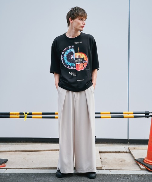 SHAREEF(シャリーフ)の「【SHAREEF】APPLE×TALTE TEE(Tシャツ/カットソー・メンズ・ブラック/ホワイト・1/2)」の4枚目の写真