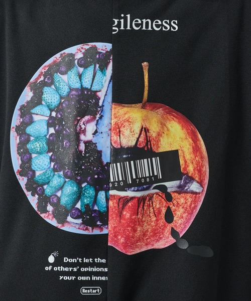 SHAREEF(シャリーフ)の「【SHAREEF】APPLE×TALTE TEE(Tシャツ/カットソー・メンズ・ブラック/ホワイト・1/2)」の6枚目の写真