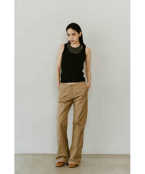 Knuth Marf（クヌースマーフ）の「Knuth Marf 2piece layered logo tank top（タンクトップ・レディース・オフホワイト/ブラック・FREE）」の12枚目の写真