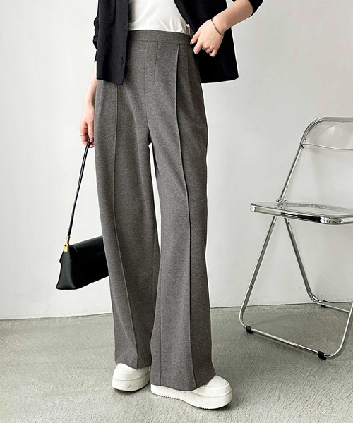 GeeRA（ジーラ）の「【S-XLサイズ展開】リラクシーな穿き心地！キレイ見えピンタックワイドパンツ（スウェットパンツ・レディース・チャコール/ブラック・SMALL/MEDIUM/LARGE/X-LARGE）」の2枚目の写真
