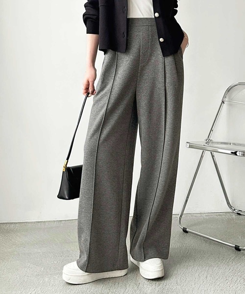 GeeRA（ジーラ）の「【S-XLサイズ展開】リラクシーな穿き心地！キレイ見えピンタックワイドパンツ（スウェットパンツ・レディース・チャコール/ブラック・SMALL/MEDIUM/LARGE/X-LARGE）」の7枚目の写真