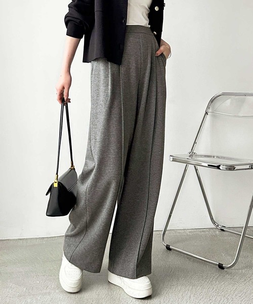 GeeRA（ジーラ）の「【S-XLサイズ展開】リラクシーな穿き心地！キレイ見えピンタックワイドパンツ（スウェットパンツ・レディース・チャコール/ブラック・SMALL/MEDIUM/LARGE/X-LARGE）」の8枚目の写真
