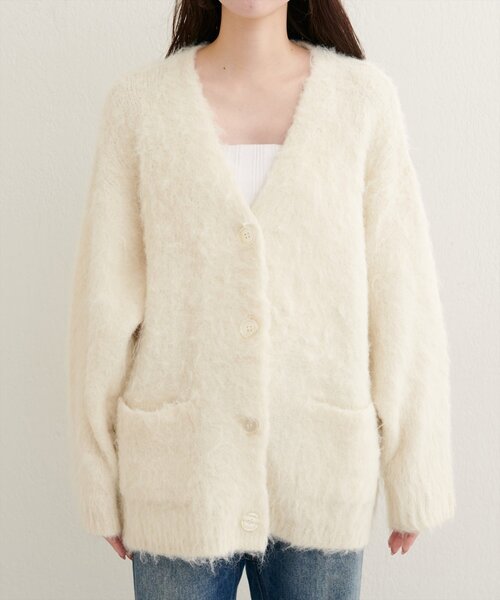 natural couture（ナチュラルクチュール）の「シャギー起毛Vネックニットカーディガン（カーディガン/ボレロ・レディース・サックスブルー/オフホワイト/モカ/ブラウン/ピンク・FREE）」の9枚目の写真