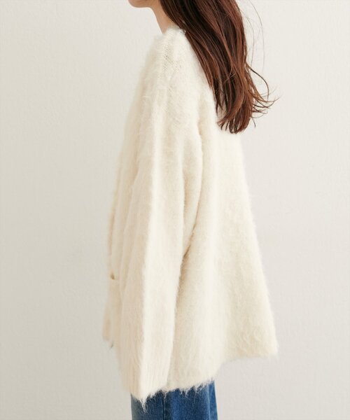 natural couture（ナチュラルクチュール）の「シャギー起毛Vネックニットカーディガン（カーディガン/ボレロ・レディース・サックスブルー/オフホワイト/モカ/ブラウン/ピンク・FREE）」の10枚目の写真