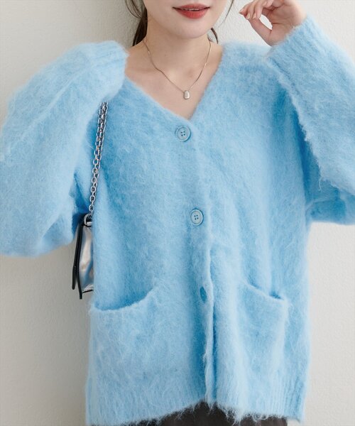natural couture（ナチュラルクチュール）の「シャギー起毛Vネックニットカーディガン（カーディガン/ボレロ・レディース・サックスブルー/オフホワイト/モカ/ブラウン/ピンク・FREE）」の19枚目の写真