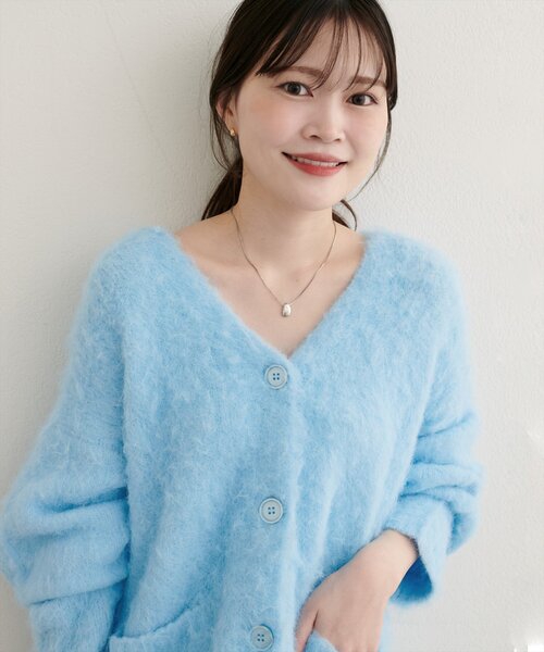natural couture（ナチュラルクチュール）の「シャギー起毛Vネックニットカーディガン（カーディガン/ボレロ・レディース・サックスブルー/オフホワイト/モカ/ブラウン/ピンク・FREE）」の20枚目の写真