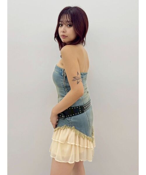 EVRIS（エヴリス）の「フリルドッキングデニムベアミニワンピース（ワンピース・レディース・ライトブルー/インディゴブルー・MEDIUM/SMALL）」の7枚目の写真