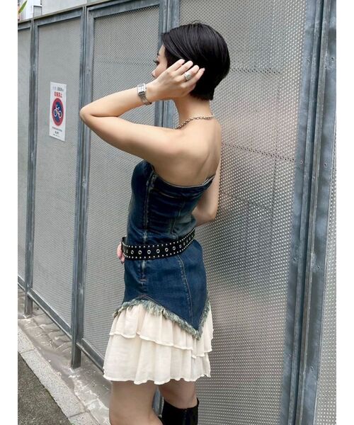 EVRIS（エヴリス）の「フリルドッキングデニムベアミニワンピース（ワンピース・レディース・ライトブルー/インディゴブルー・MEDIUM/SMALL）」の20枚目の写真