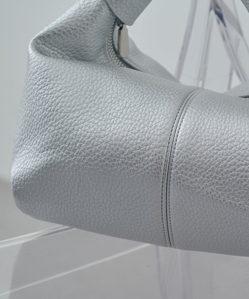 Lui's(ルイス)の「【500mlペットボトル収納可】3WAYレザーハンドルミニバッグ(トートバッグ・レディース・ブラック/アイボリー/シルバー/ボルドー/グレー・FREE)」の8枚目の写真