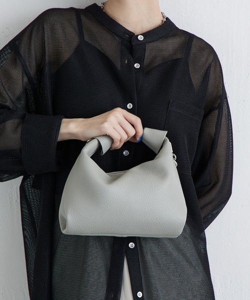 Lui's(ルイス)の「【500mlペットボトル収納可】3WAYレザーハンドルミニバッグ(トートバッグ・レディース・ブラック/アイボリー/シルバー/ボルドー/グレー・FREE)」の16枚目の写真